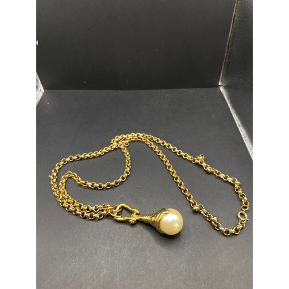 Vintage Faux White Pearl Chunky Pendant Gold Tone Cable Chain Necklace - Picture 6 of 8